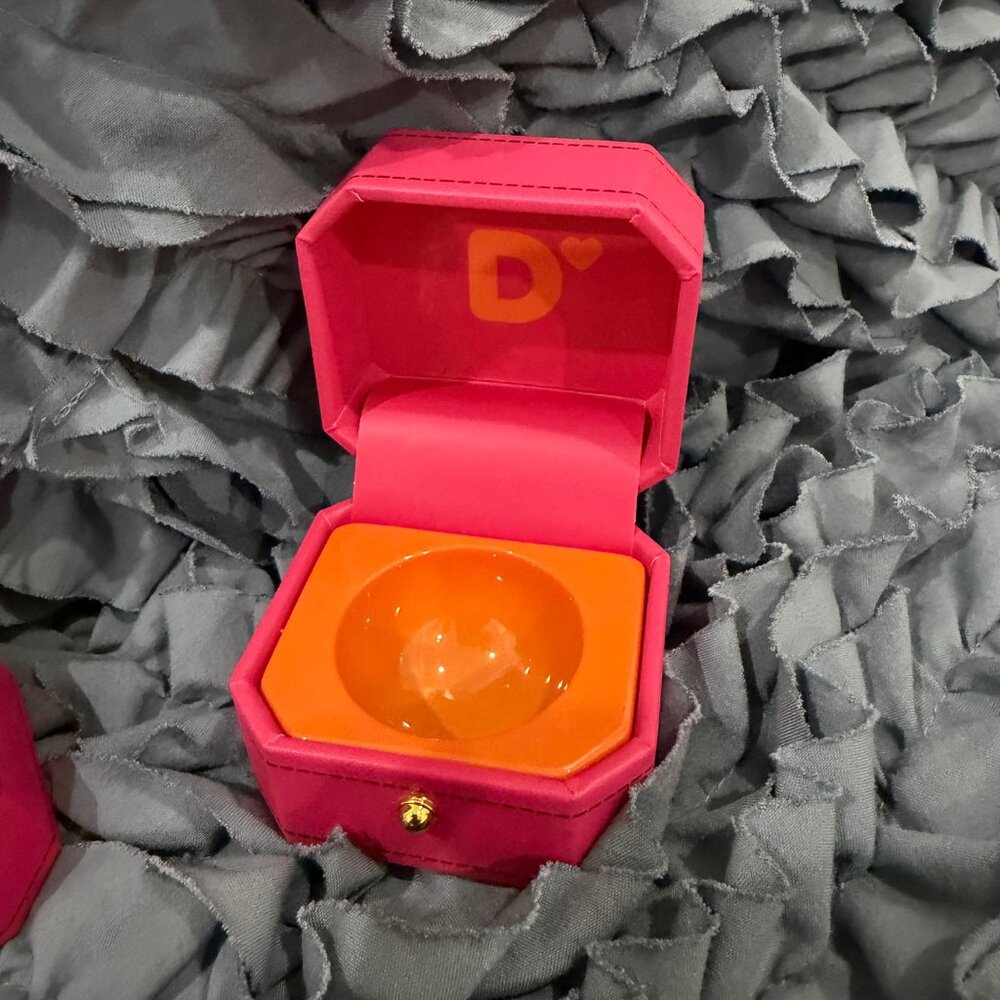 Dunkin “I Dough Box” Proposal Box – LIMITED EDITION. - Picture 4 of 9
